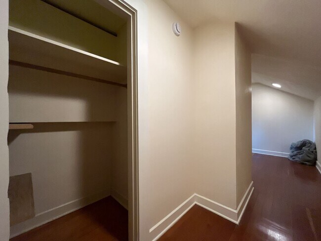 Building Photo - Charming Cottage Home with Timeless Character, Hardwood Floors, Flexible Living Spaces, and Expan...