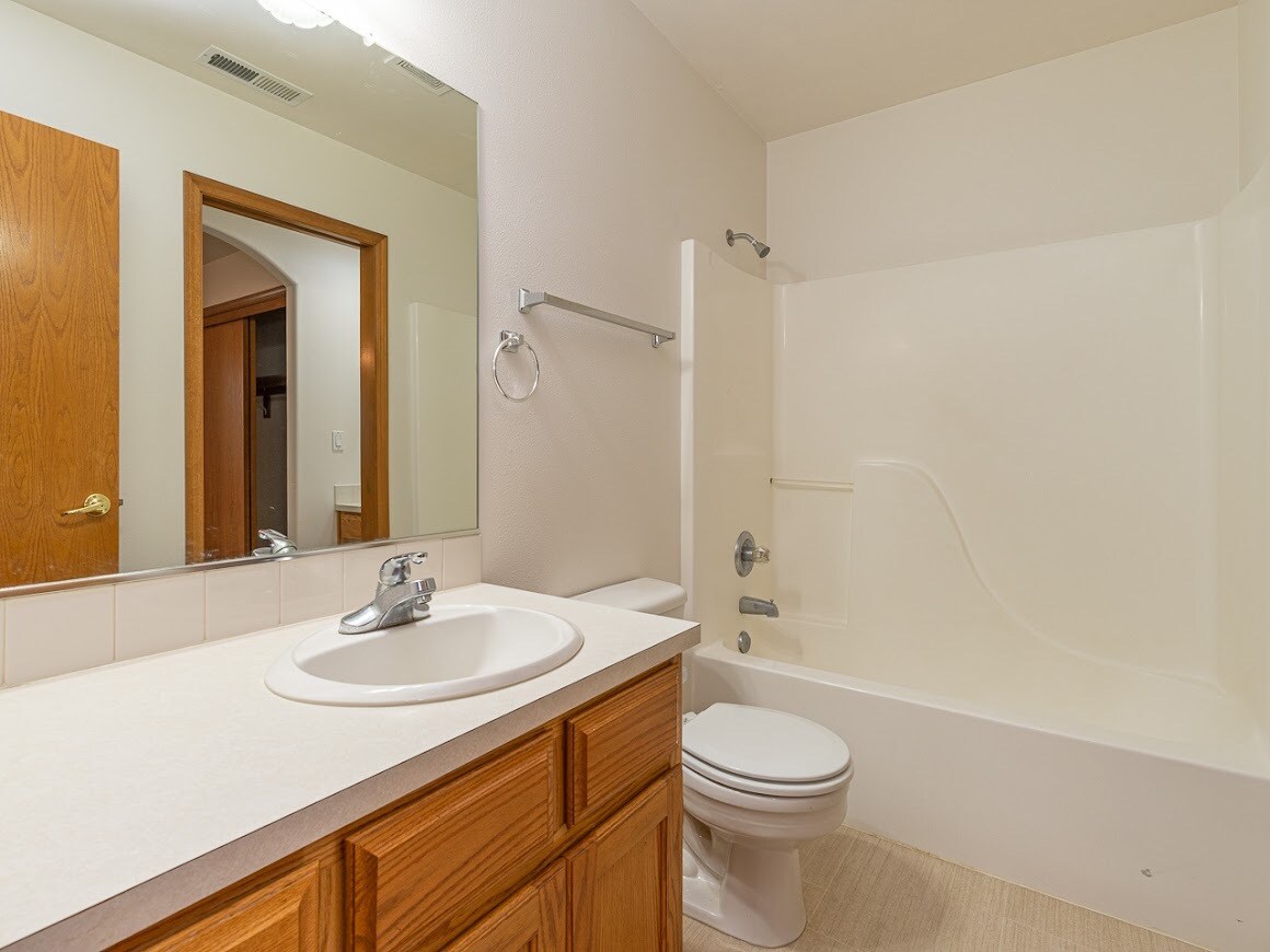 Building Photo - 3468 SE Harvey St