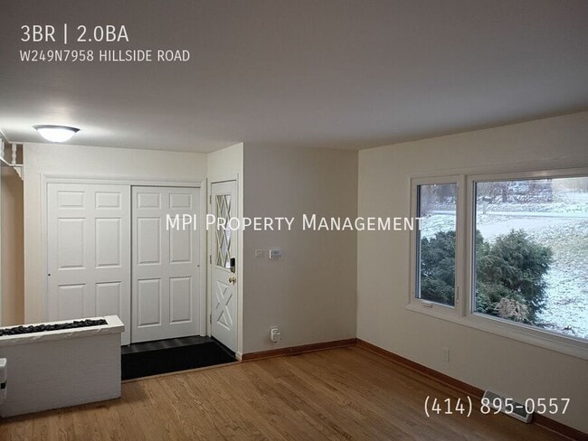 Building Photo - W249N7958 Hillside Rd