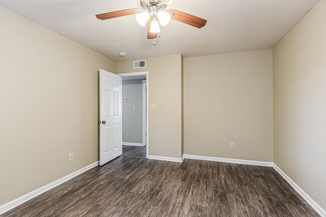 Building Photo - 3702 Blue Creek Ct