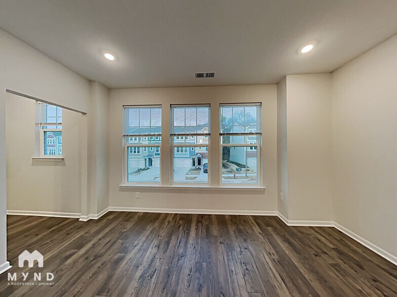 Building Photo - 1236 Commack Dr