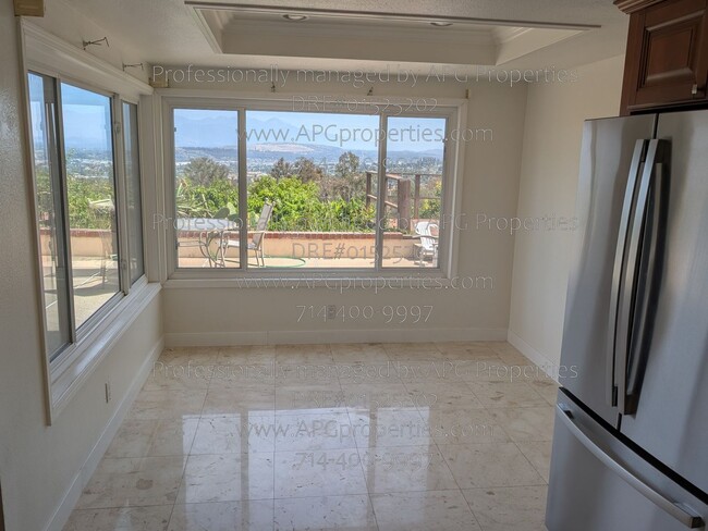 Building Photo - 3246 Dolonita Ave