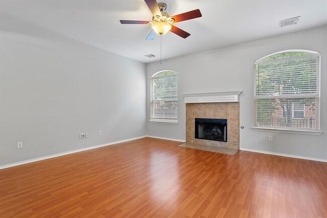 Building Photo - 1720 Briarton Ln S
