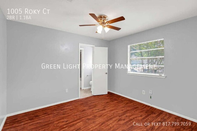 Building Photo - 1005 Roky Ct
