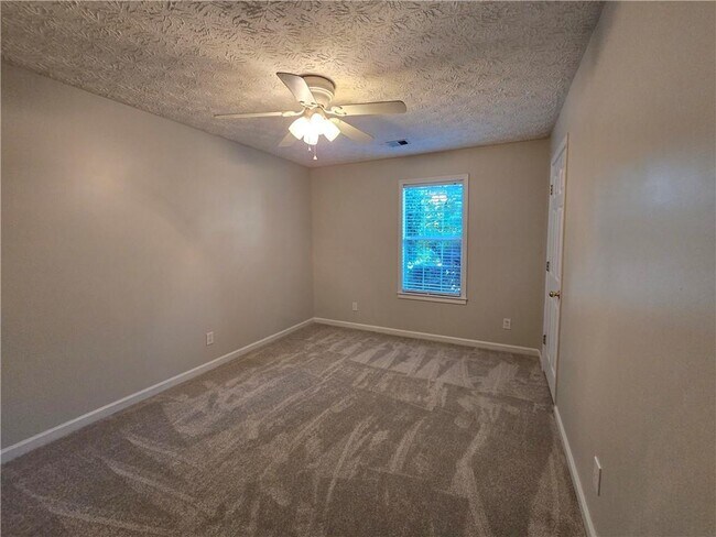 Building Photo - 3585 Plum Creek Trail NW