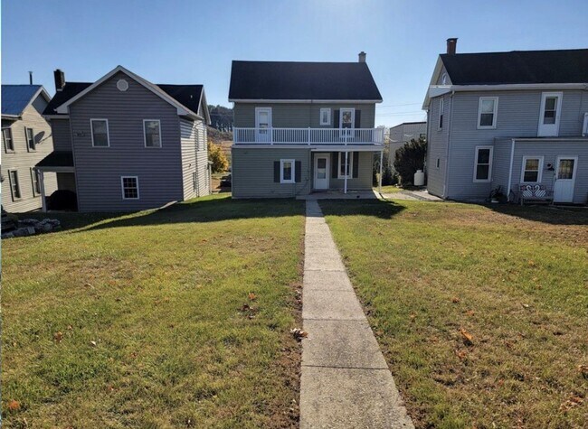 Building Photo - 36 Stevens Rd