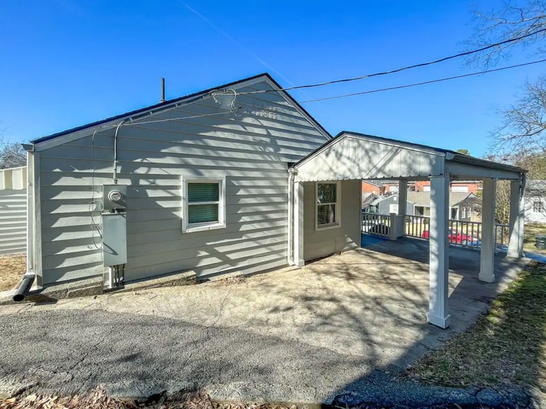 Carport - 4445 6th Ave S