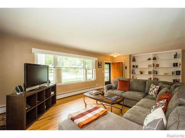 Building Photo - 1811 Alhambra Dr