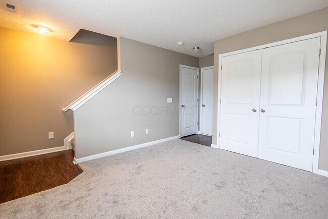 Building Photo - 5750 Hayden Run Blvd