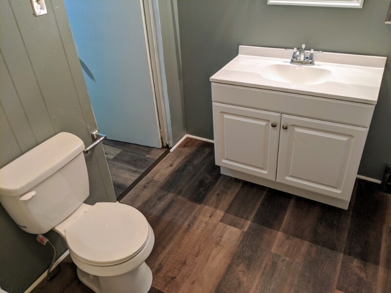 Building Photo - 700 Lincoln St