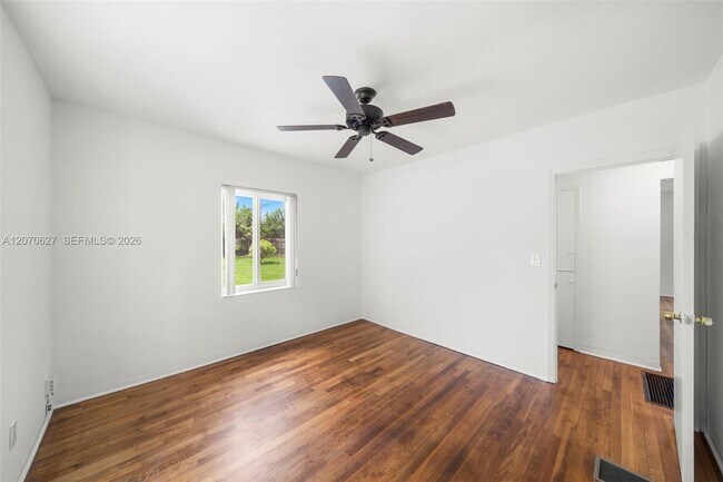 Building Photo - 5730 SW 42nd Terrace