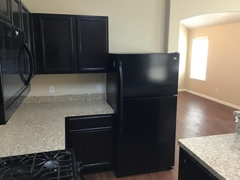 Building Photo - 21507 Donata Cir