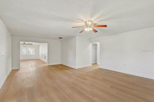 Building Photo - 7012 Pin Cherry Ln