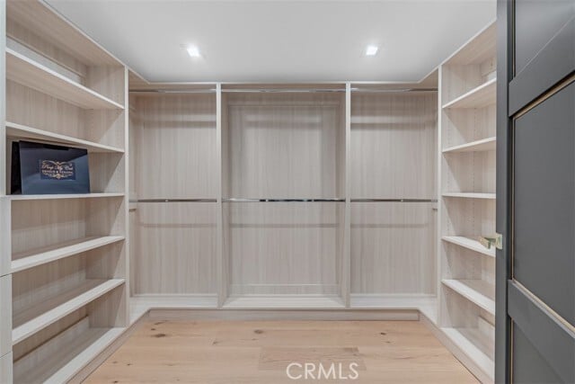 Building Photo - 430 W Kenneth Rd