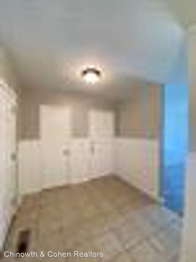 Building Photo - 3 br, 1 bath House - 3224 S 121st E Ave