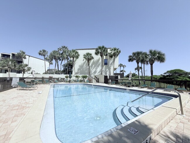 Building Photo - 5650-5A1A A1A S