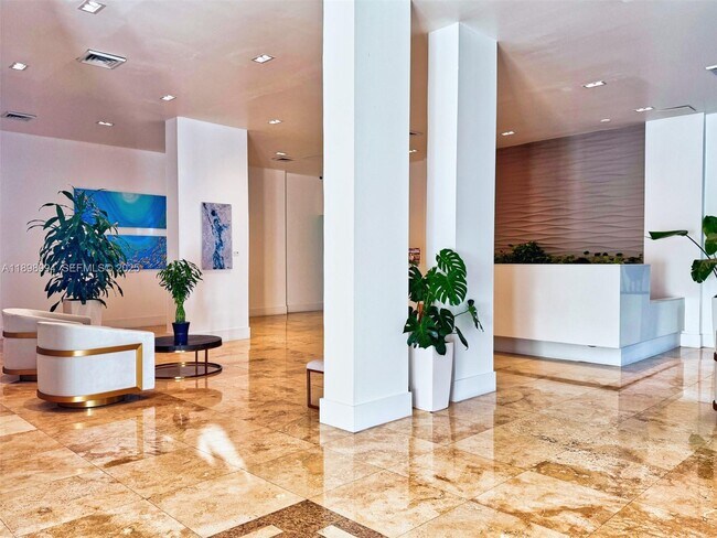 Building Photo - 2101 S Ocean Dr