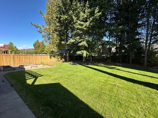 Building Photo - Coeur D'Alene Home