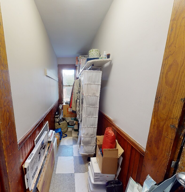 Building Photo - 8A Forest St