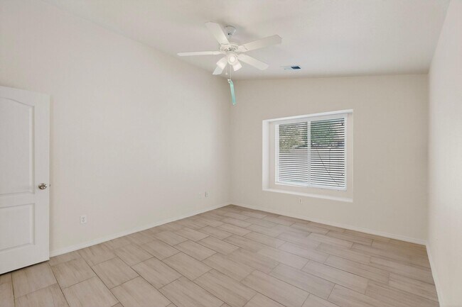 Building Photo - 3305 Tin Cup Rd