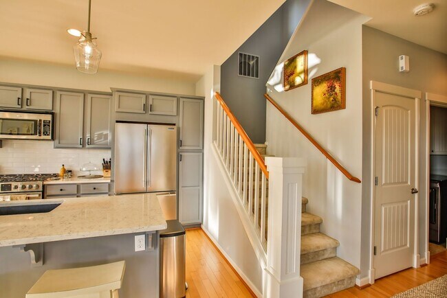 Building Photo - 1404 Portside Ct