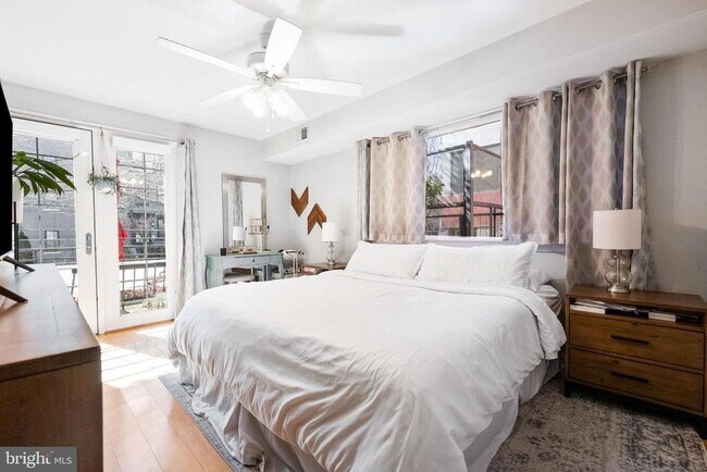 Building Photo - 1439 Chapin St NW