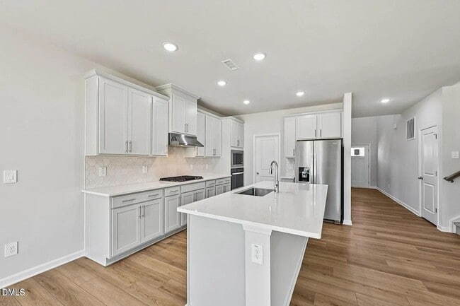 Building Photo - 528 Bridger Dr