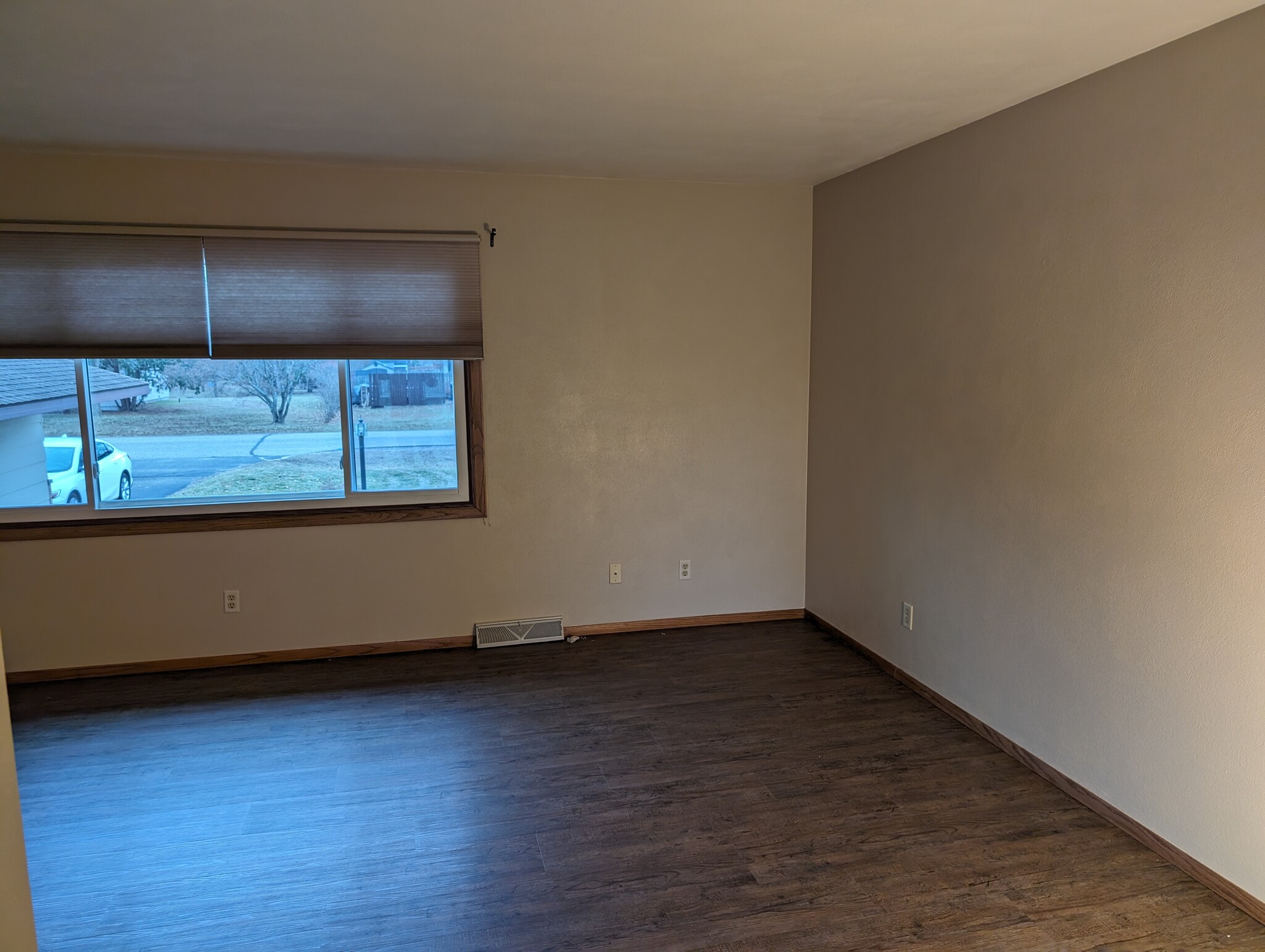 Upstairs Livingroom - 1912 Tamarack St