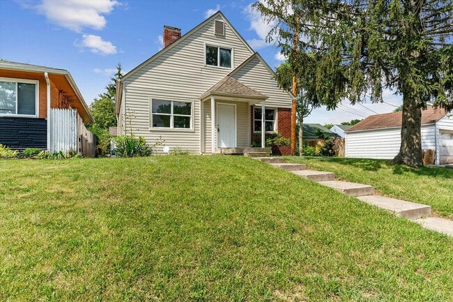 Building Photo - 1362 Clinton St