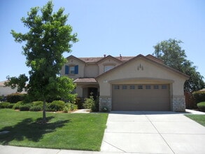 Building Photo - LARGE CORNER LOT 2 STORY 4 BED HOME IN MATHER