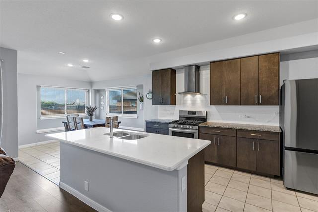 Building Photo - 1068 Fairfax Dr