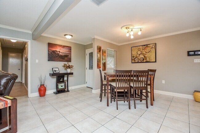 Building Photo - 1918 Quail Grove Ln