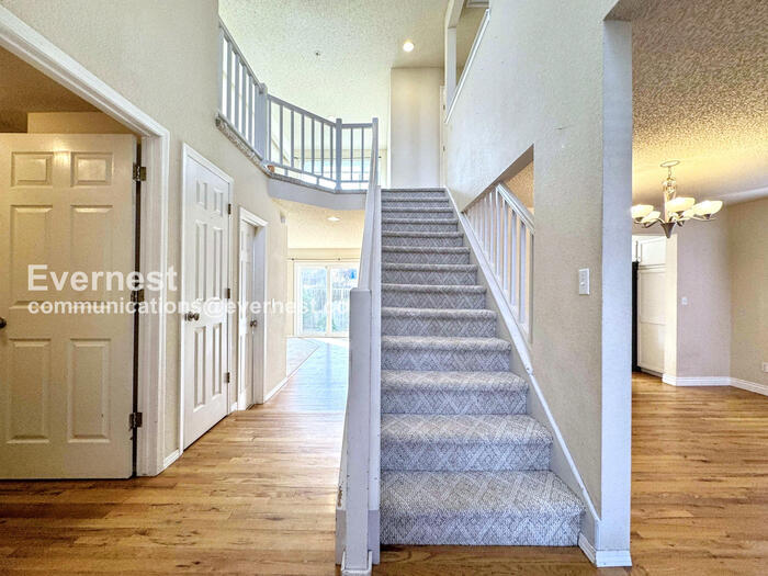 Building Photo - 18618 E Grand Cir