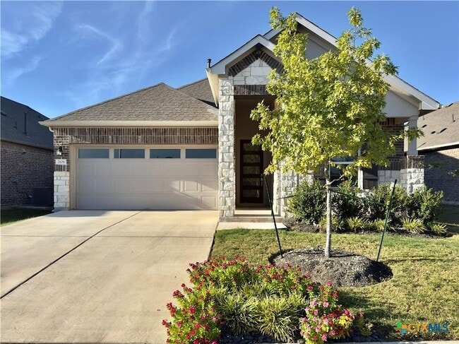 Primary Photo - 2109 Gabriels Horn Rd