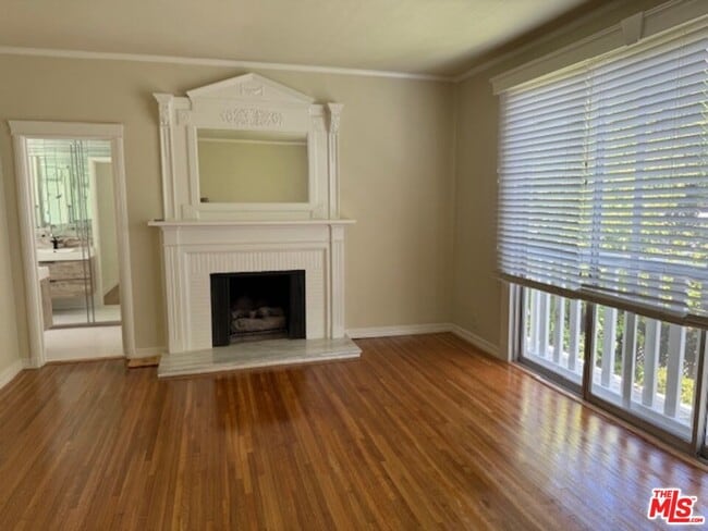 Building Photo - 222 S Spalding Dr