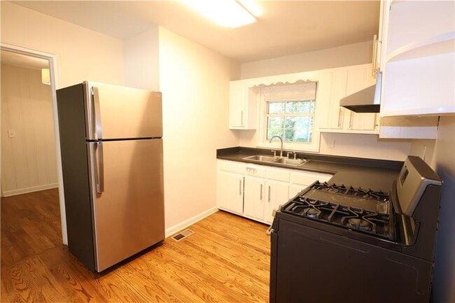 Building Photo - 2994 Judylyn Dr