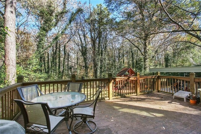Building Photo - 1084 Country Ln NE