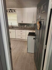 Building Photo - 74 Parsonage Ln