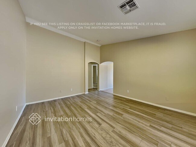 Building Photo - 12924 N Primrose St