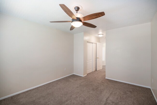 Building Photo - 955 N 1125 W