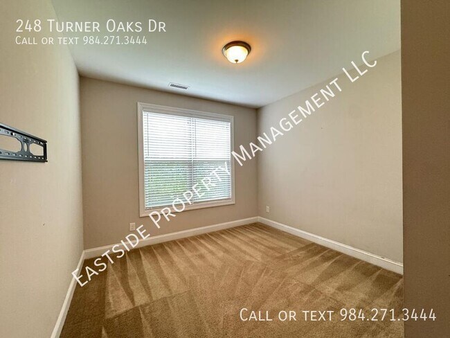 Building Photo - 248 Turner Oaks Dr