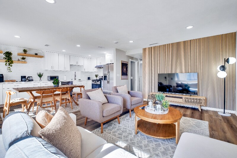 Building Photo - 2361 Gonzaga Ln