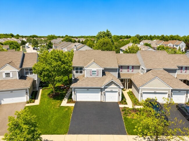 Building Photo - 2912 White Thorn Cir