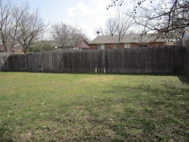 Building Photo - 7130 Hedge Dr