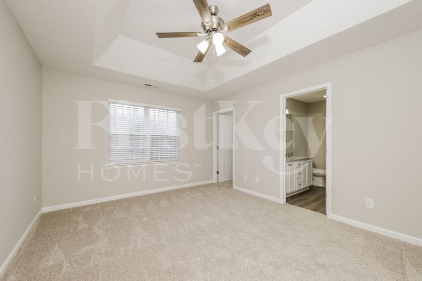 Building Photo - 4944 Lighthouse Ct