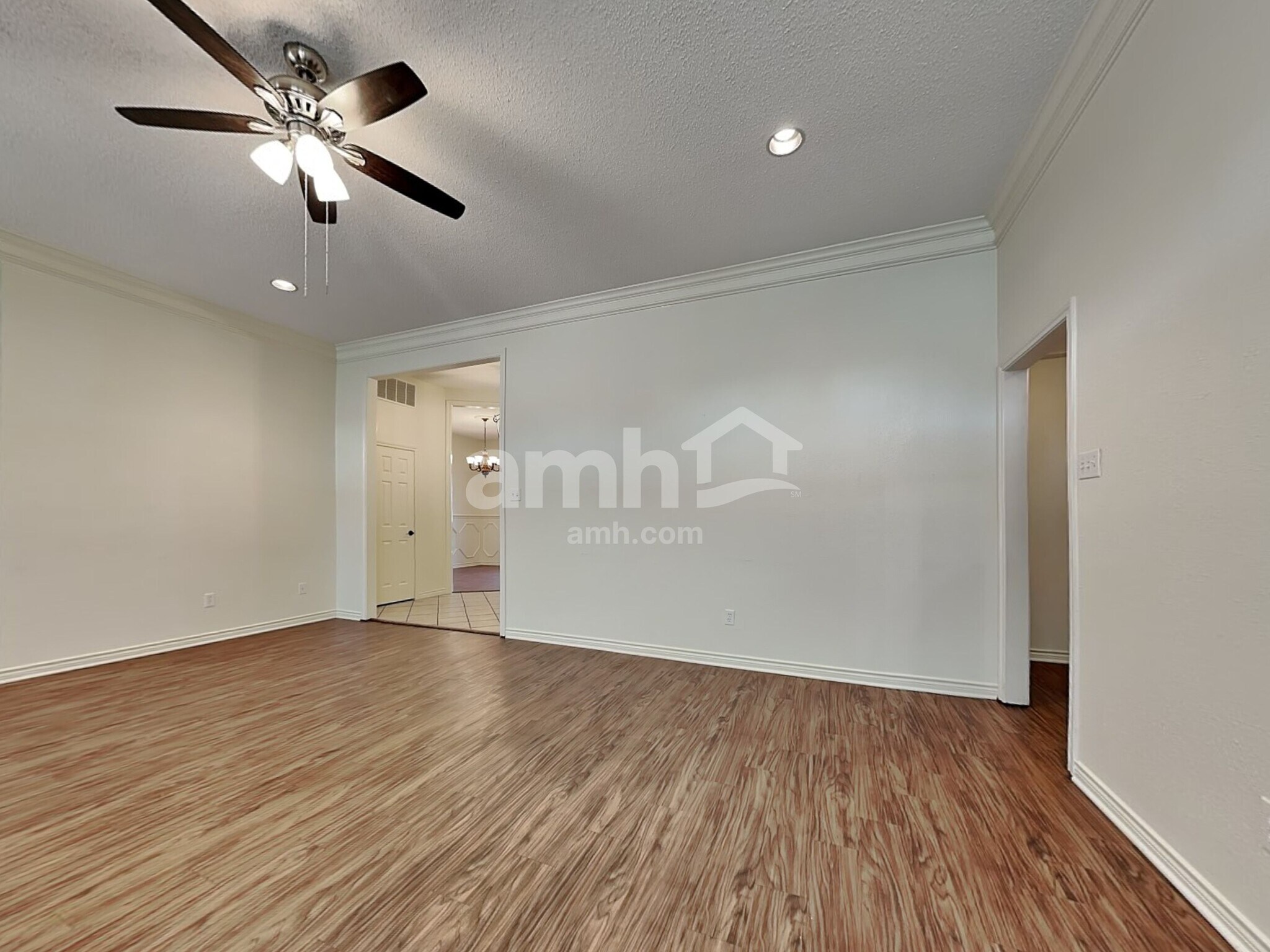 Building Photo - 7124 Holden Dr