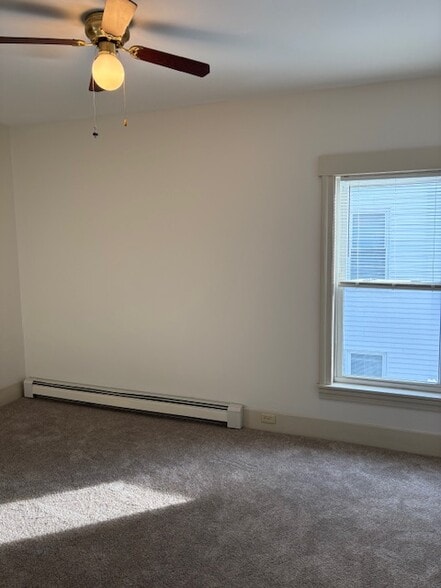 Second bedroom - 369 Dubuque St