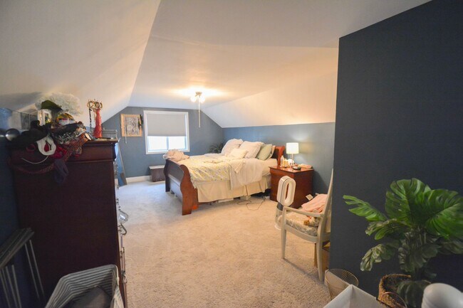 Building Photo - Charming 3-Bedroom 1-Bath Home Available For Rent!