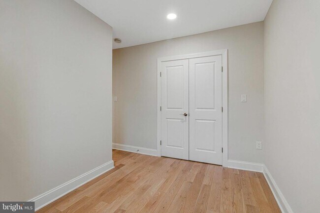 Building Photo - 1350 Sheridan St NW