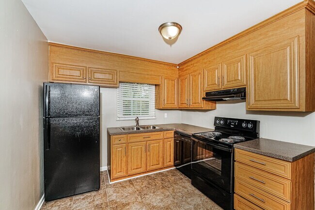 Building Photo - 120 Von Dale Dr